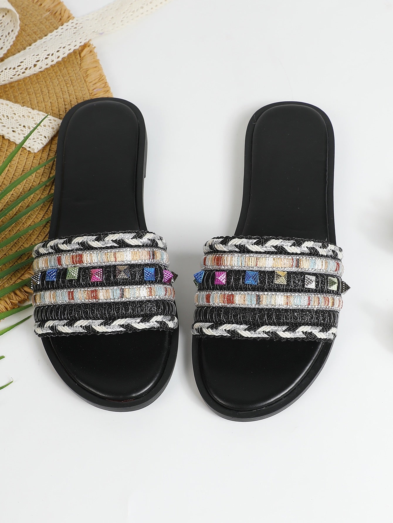 3736 Ladies‘ Fashion Slippers