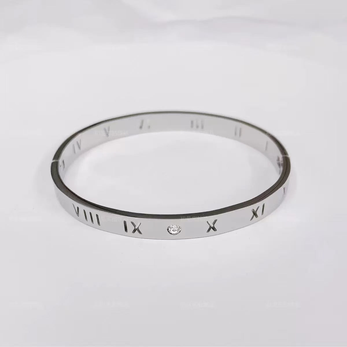 2593 Women's Classic Jewelry Beautiful Crystals Bangles