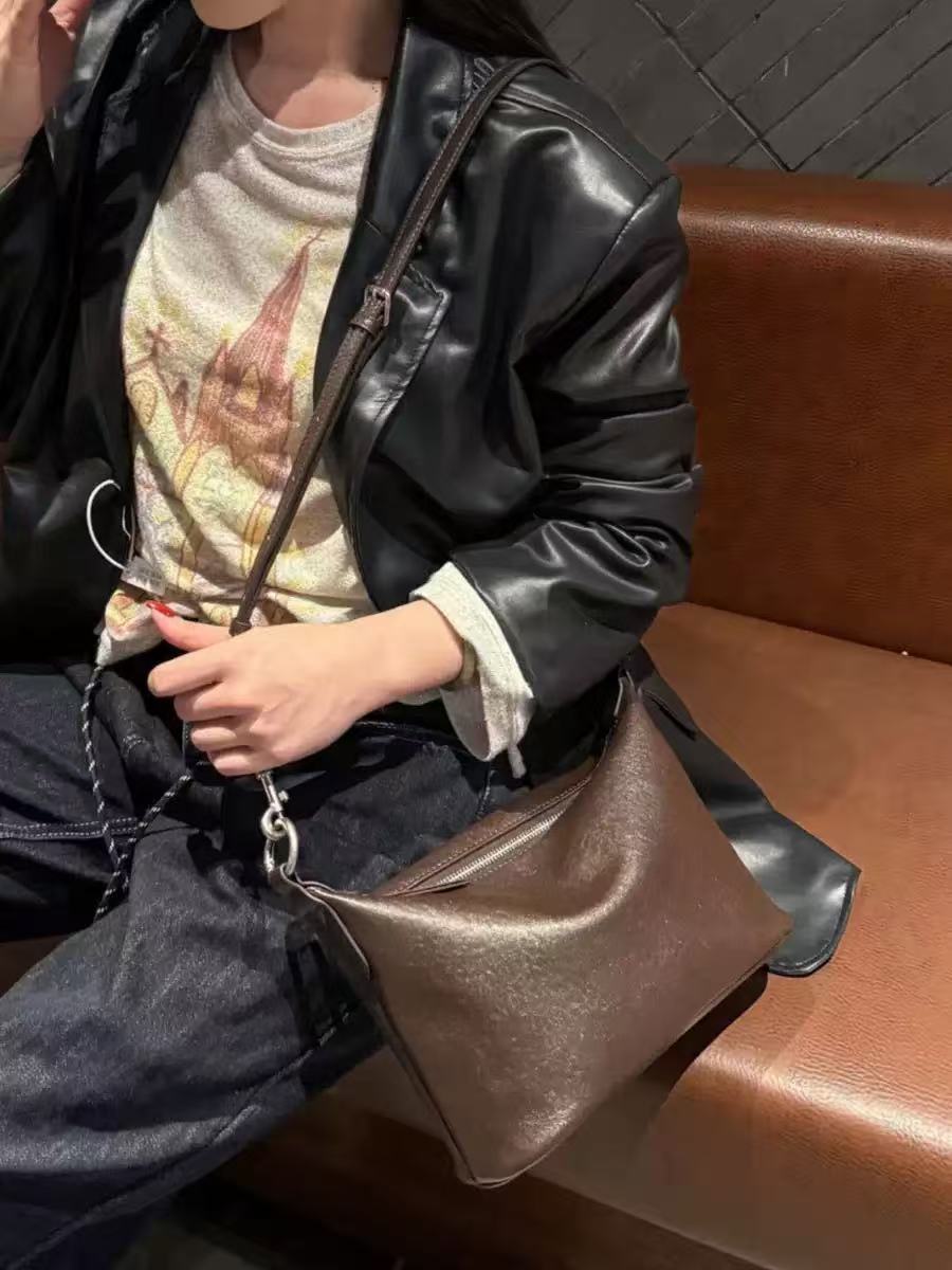 2597 Women's  Leather Banquet Bag