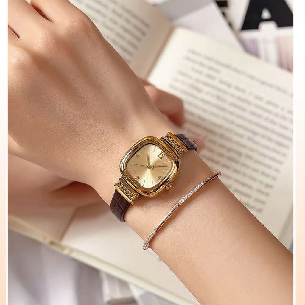 2605 Fashion Rectangle Women Quartz Watch