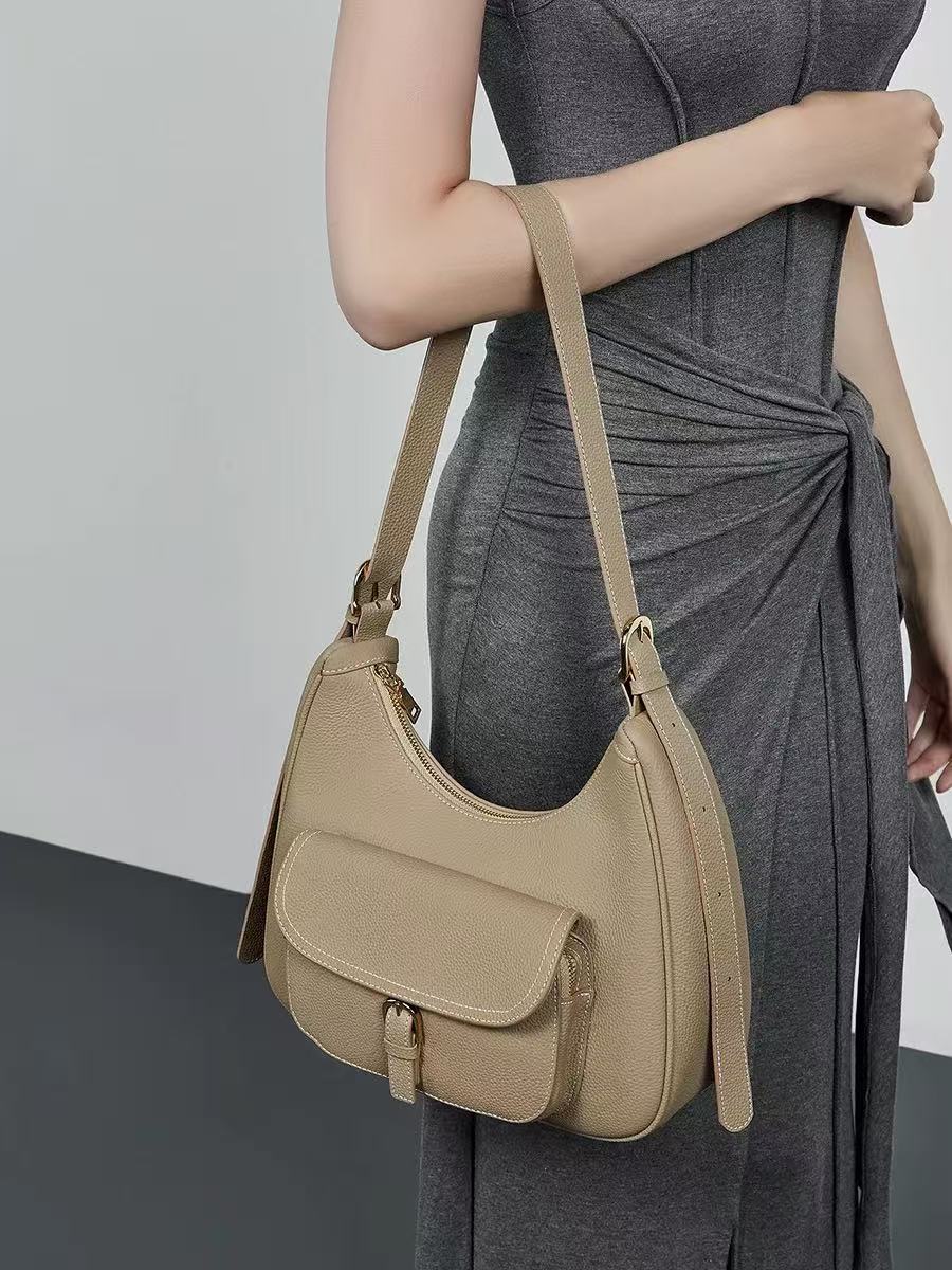 2607 Women's Capacity Embossed Shoulder Bag