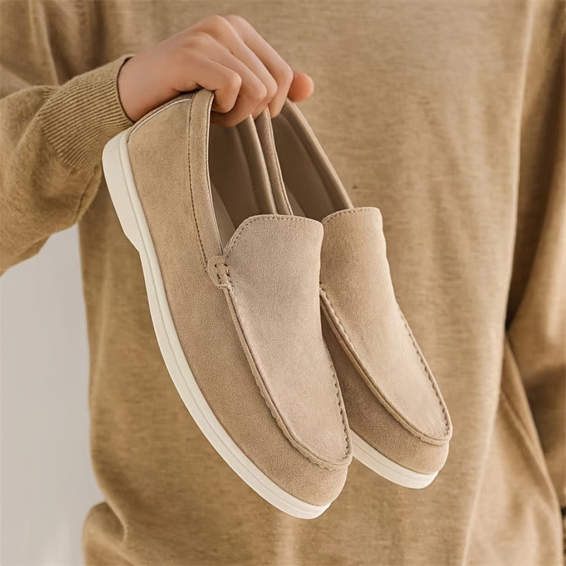 4250 Unisex suede loafers