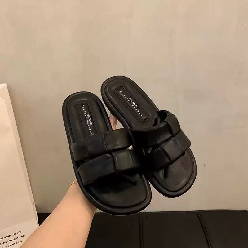 4290 Fashionable Sandals
