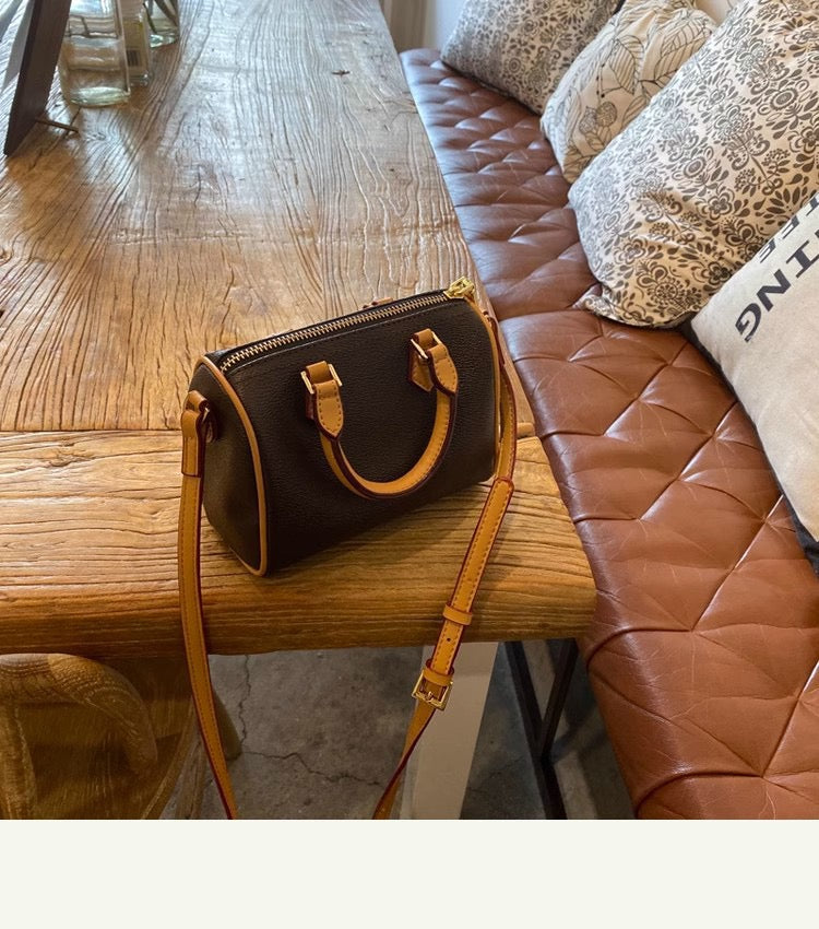 3770 Stylish Women's Crossbody
