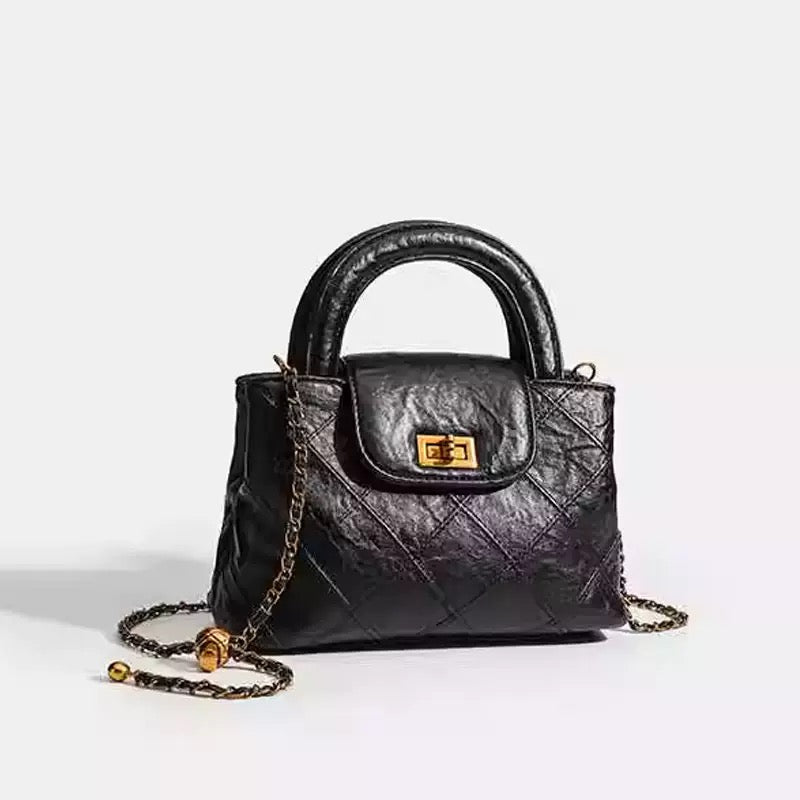 4715Classic handbag