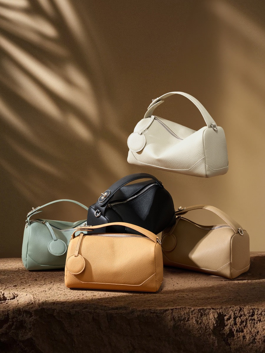 4203 Lady's Delicate Small Handbag