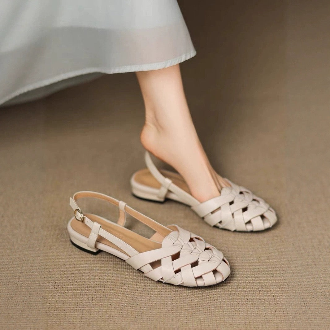 4378 Closed Toe Roman Sandals