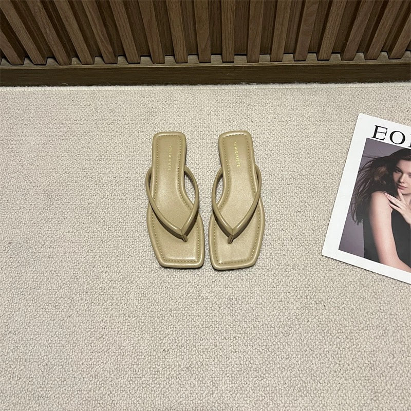 4363 classic flip flops