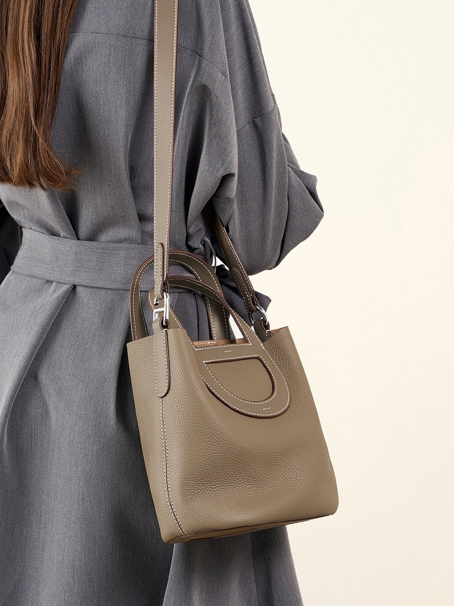 2880  Designer Handbag