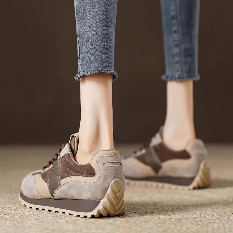2007 suede leather sneaker for women