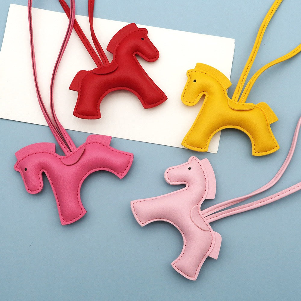 4016 Fashion Pegasus Charm