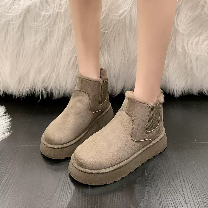 4853Classic snow boots