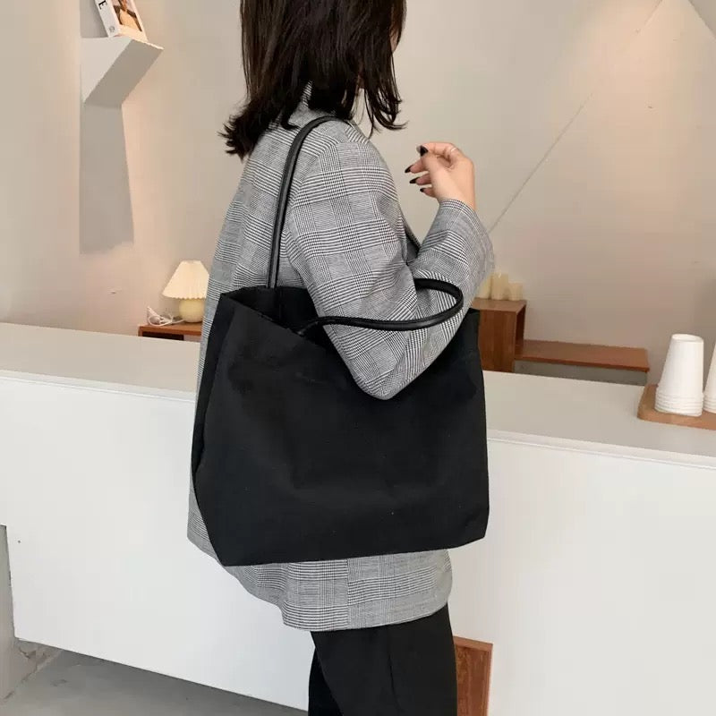 4540New handbag