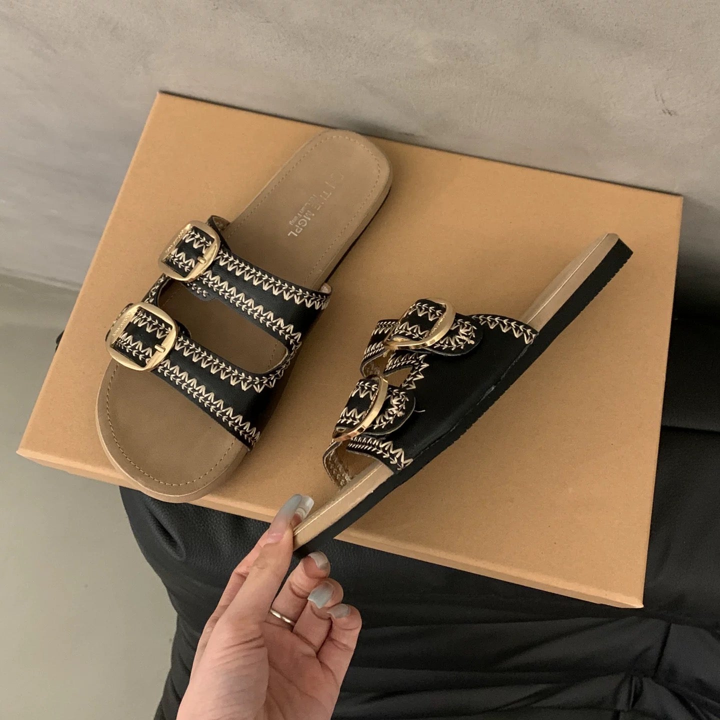 4521 genuine leather slides