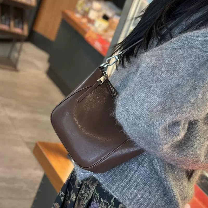 4915Classic women's crossbody bag