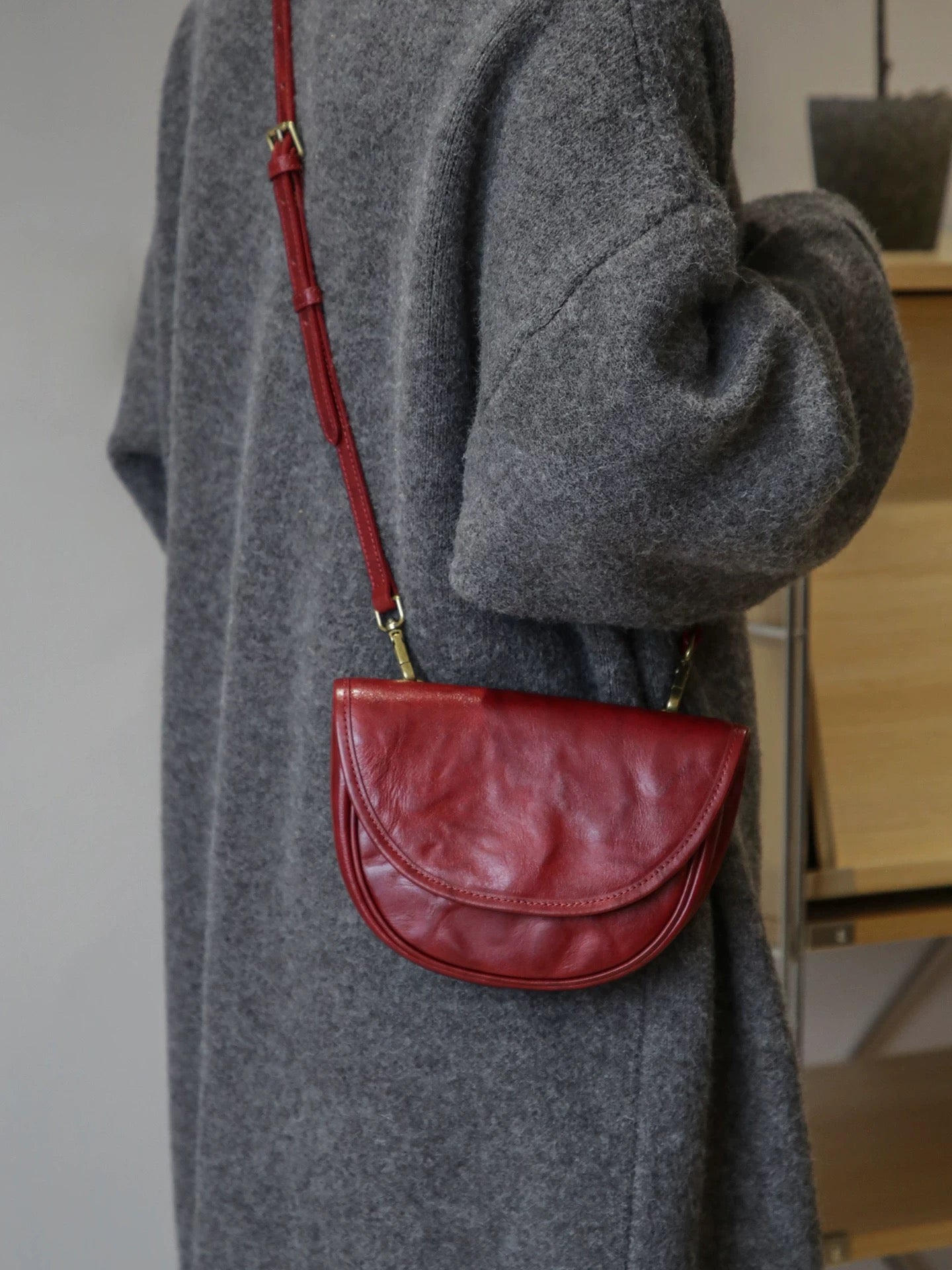 4721 genuine leather mini crossbody bag