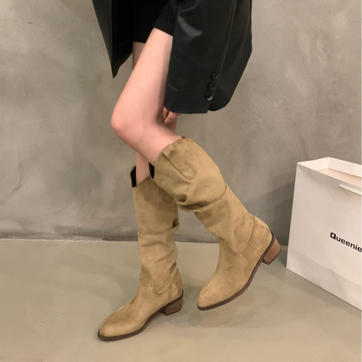 3076 Mid-Calf Boots