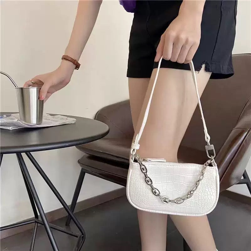 4714Fashionable crossbody bag