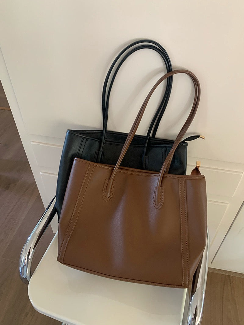3522 Tote Bag