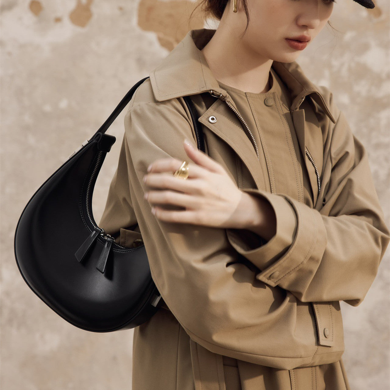 1151 small half moon underarm bag