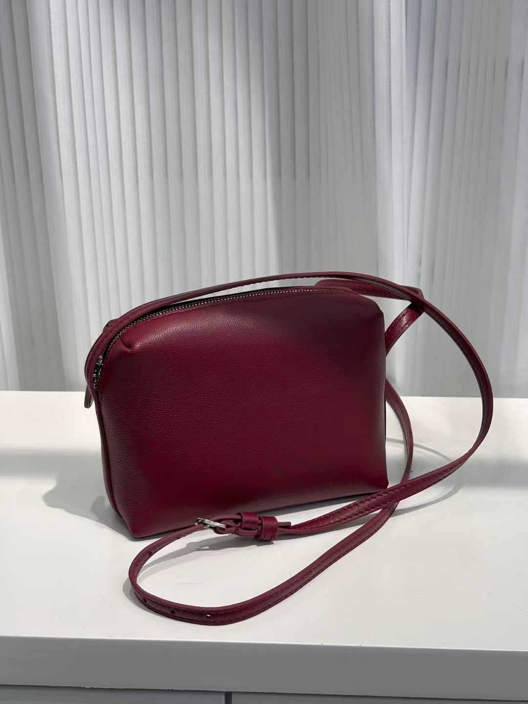 146 small camera crossbody bag