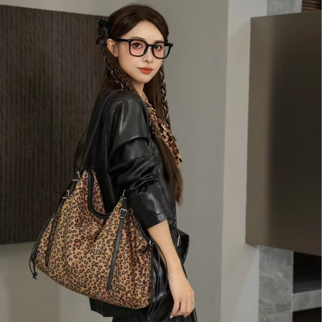 2360 leopard large shopping totes