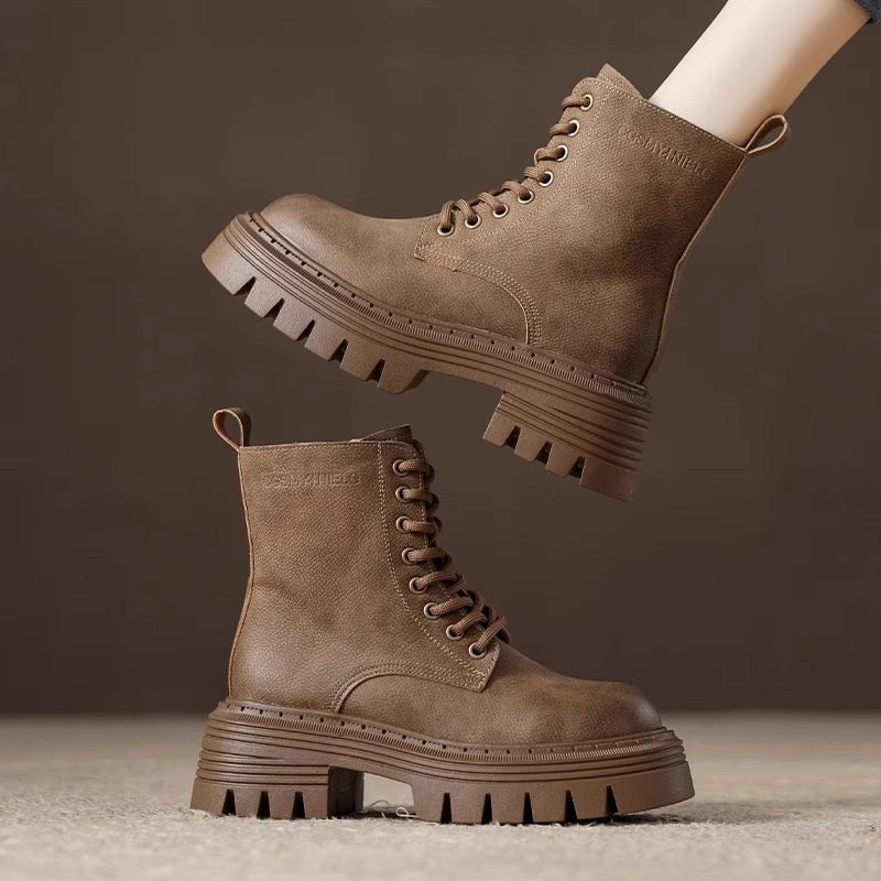 3244 Flat Boots