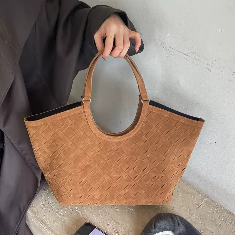 2763 Large woven handbag in suede