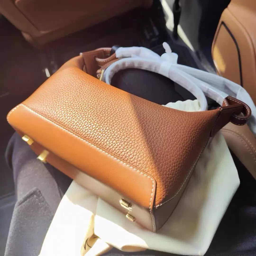 2880 small cowhide handbag