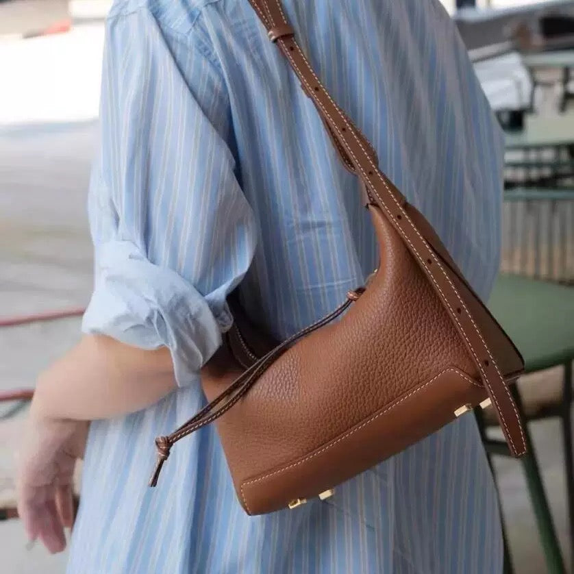 2880 small cowhide handbag