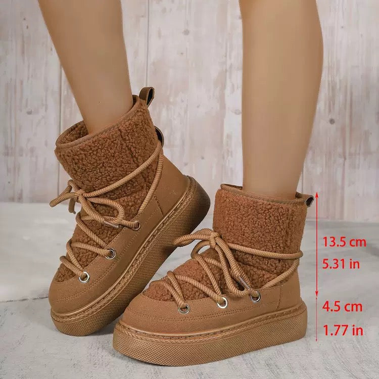 2882 Platform Snow Boots with Criss-Cross Laces