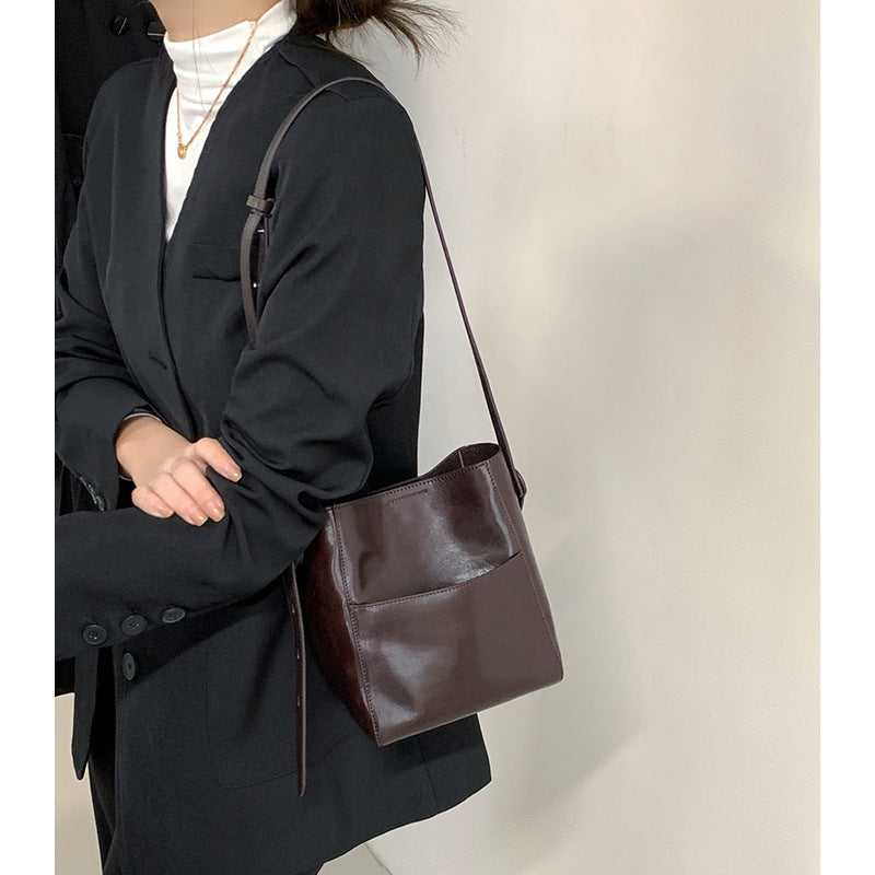 2217 small bucket handbag