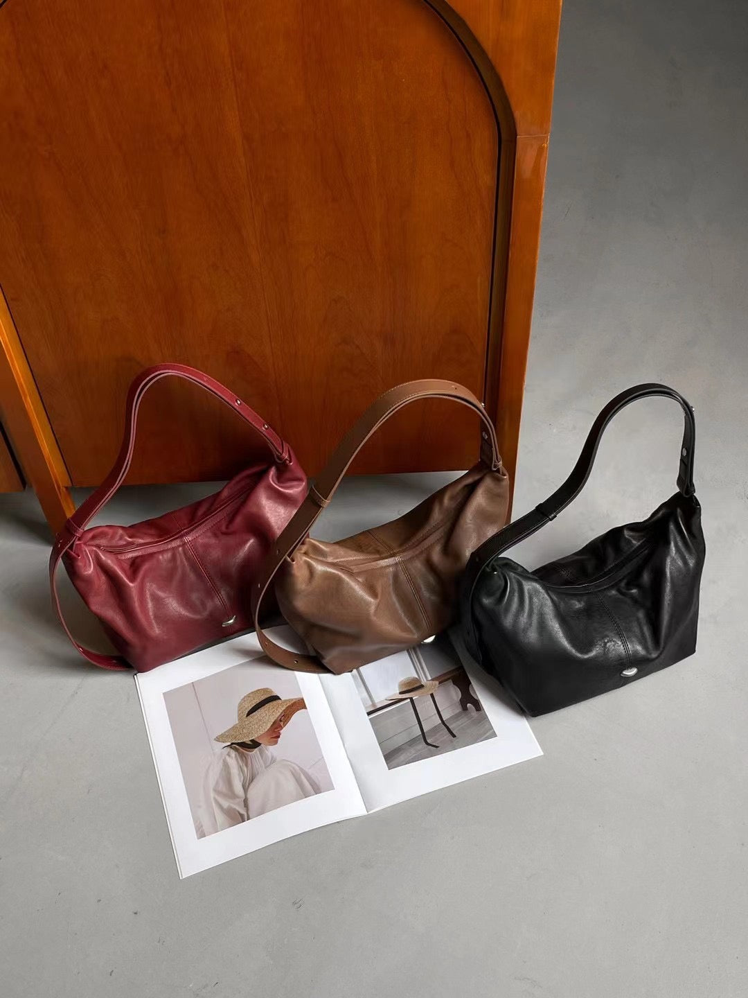 2579 lambskin soft handbag