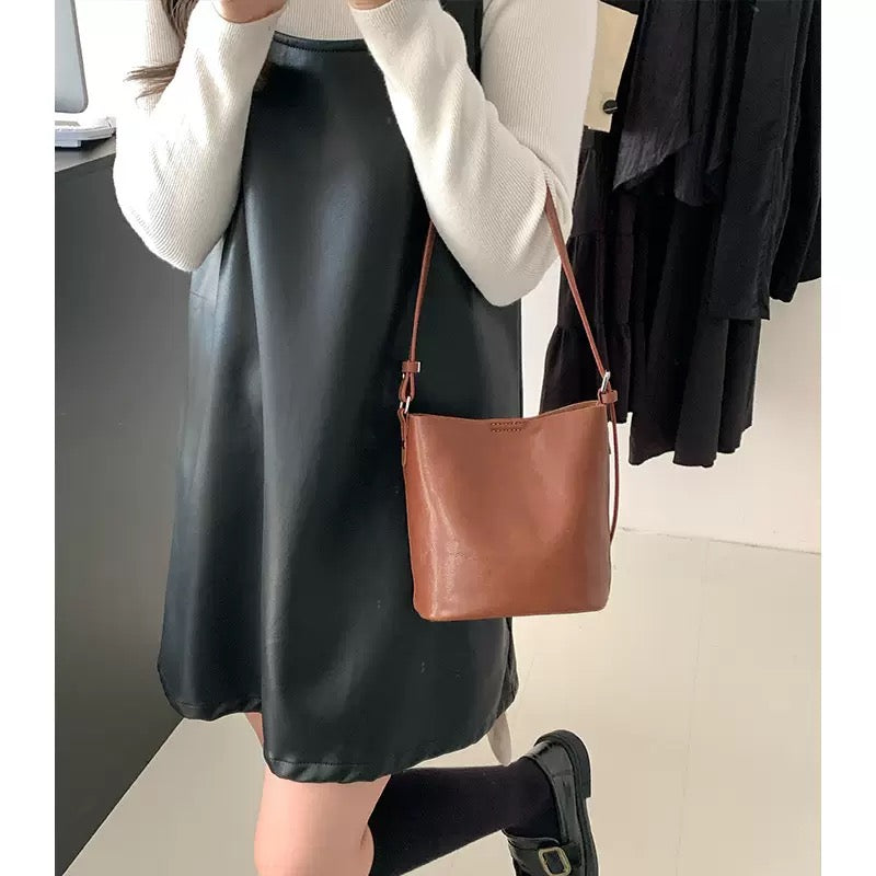 2840 solid genuine leather bucket