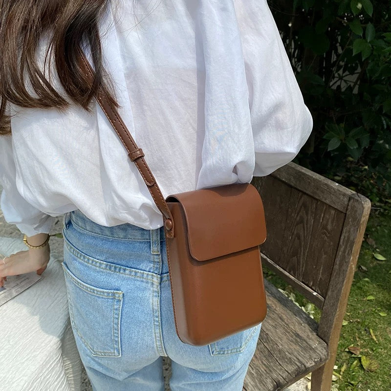 835 Stylish Phone Bag