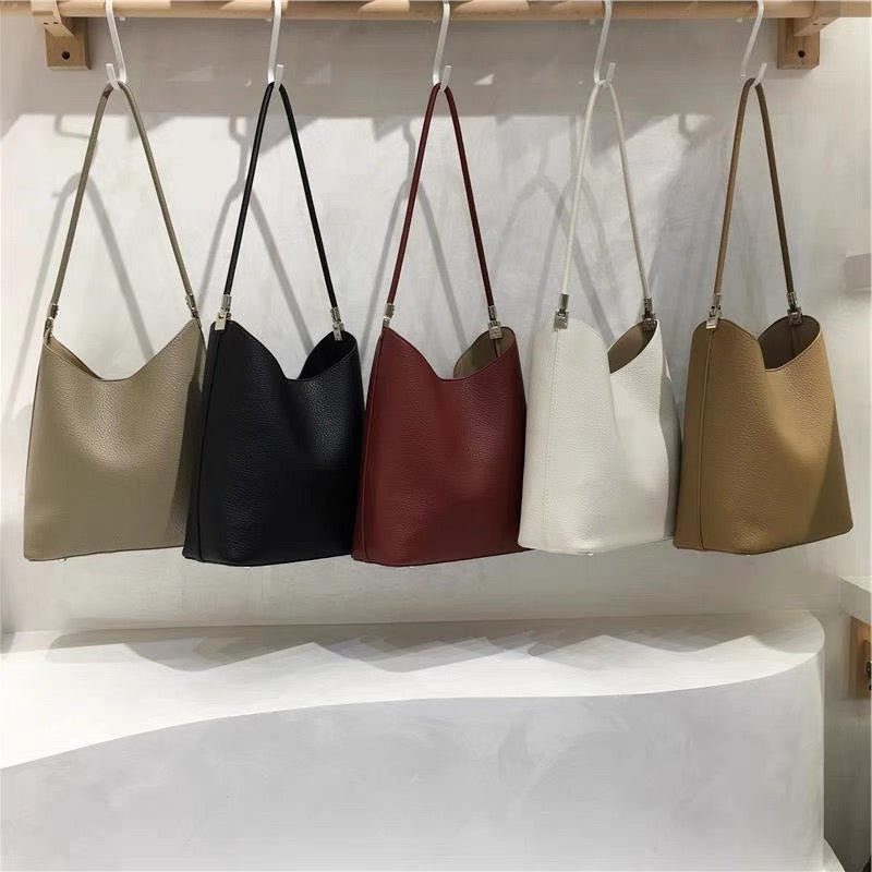 749 Women Shoulder Bag