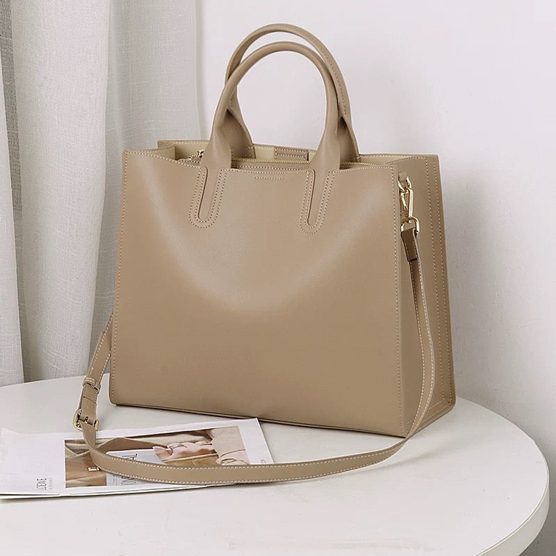 690 Women Tote Bag