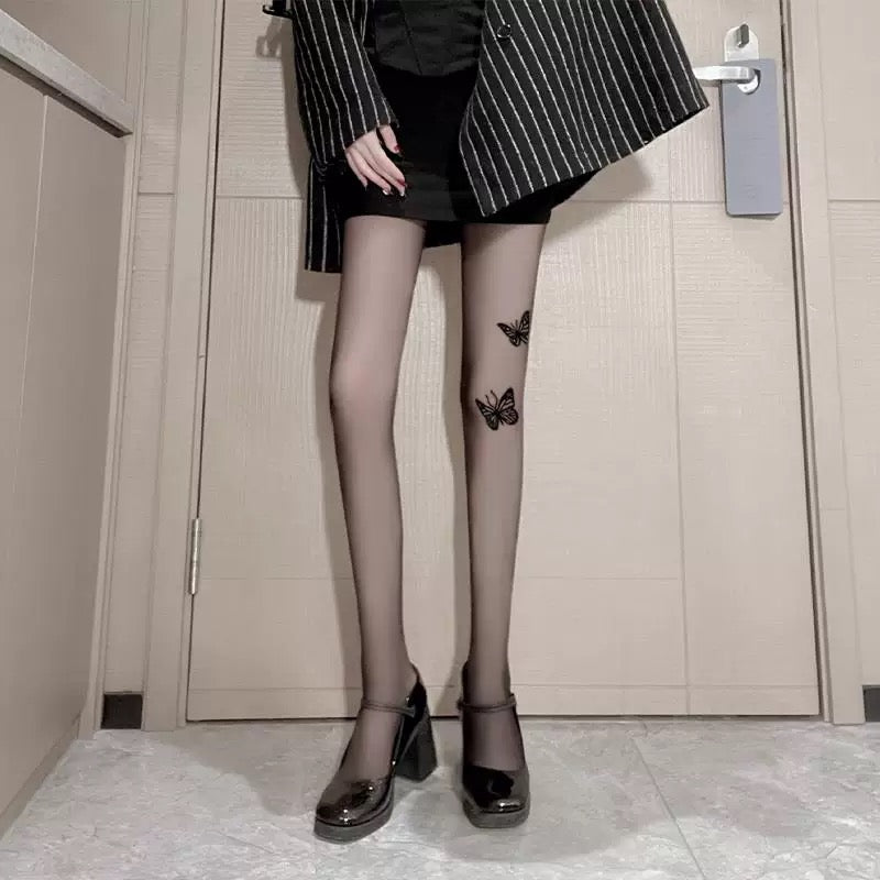1123 Women's silk stockings