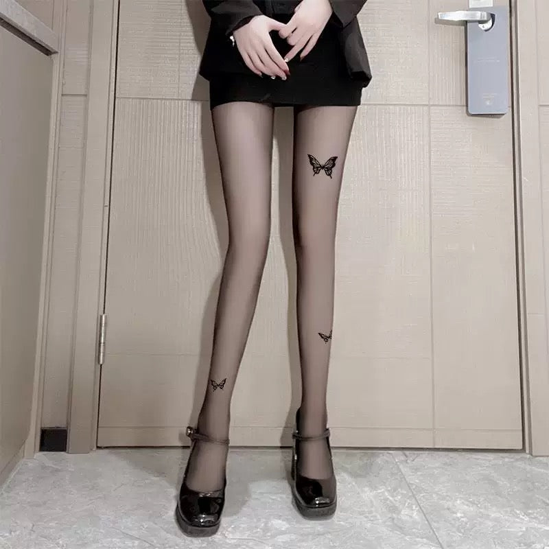 1123 Women's silk stockings