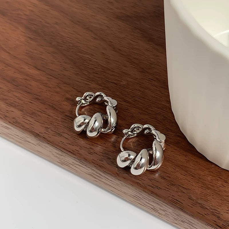 2330 Ladies' Classic Earrings