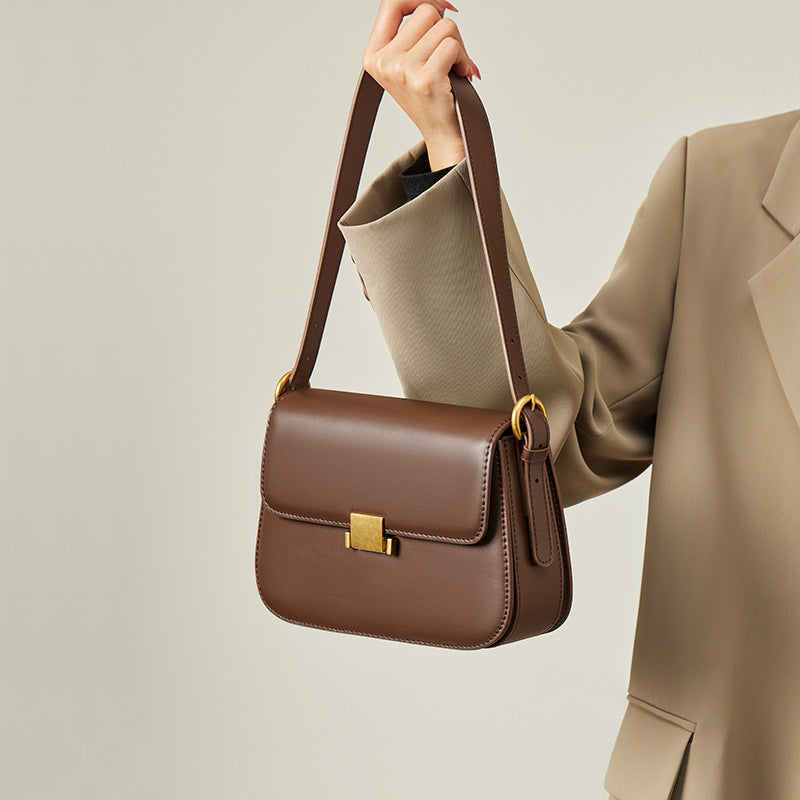 1686 New in leather flap crossbody bag