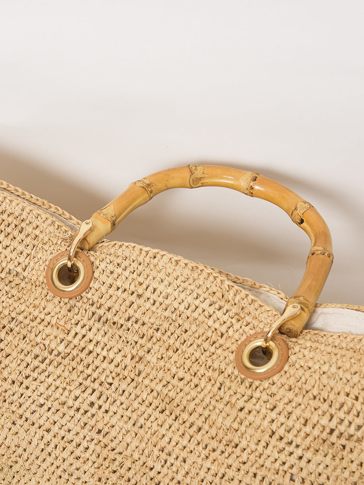 1558 large raffia woven handbag