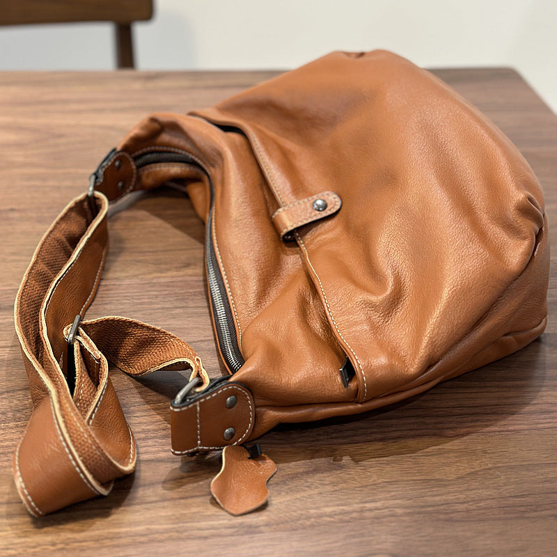 1566 vintage cow leather crossbody bag