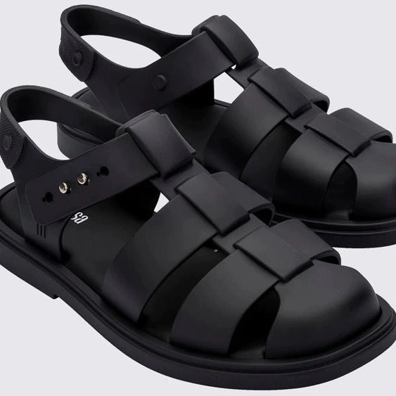 2113 flat soled women hollow sandals