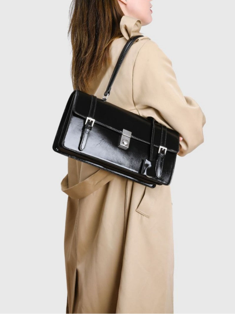 412 vintage baguette handbag
