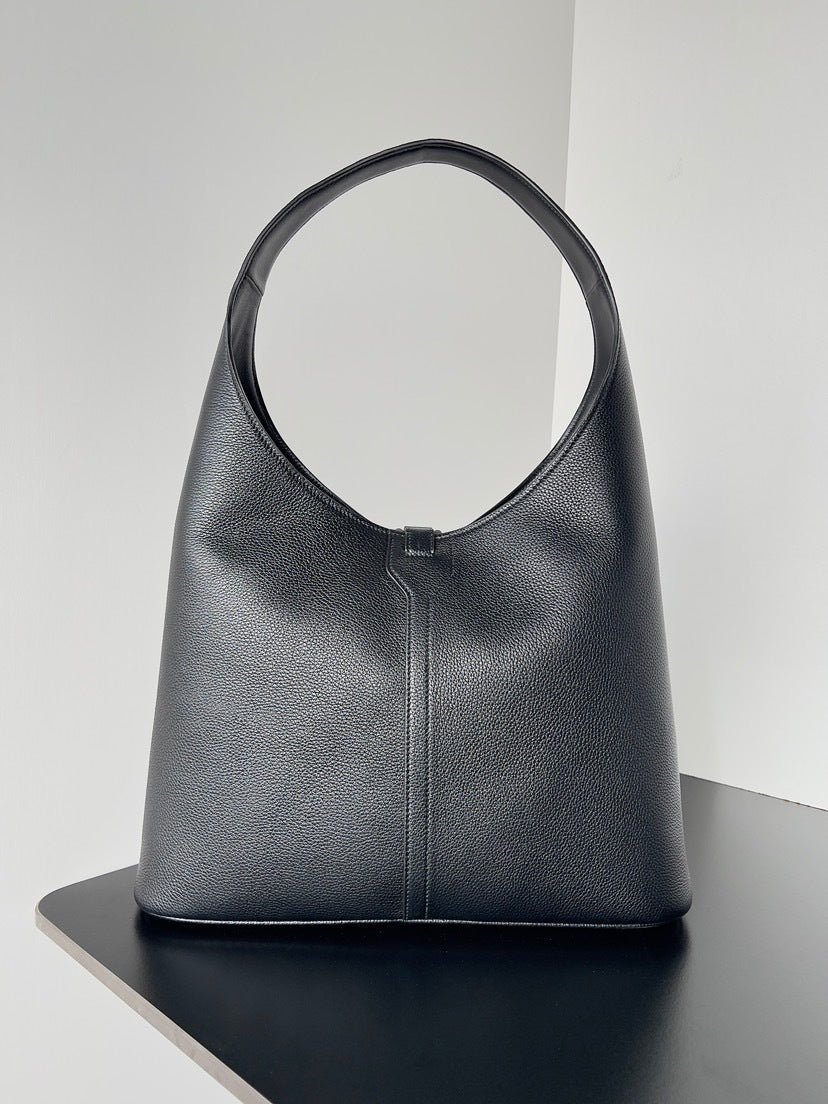 1942 lock handbag