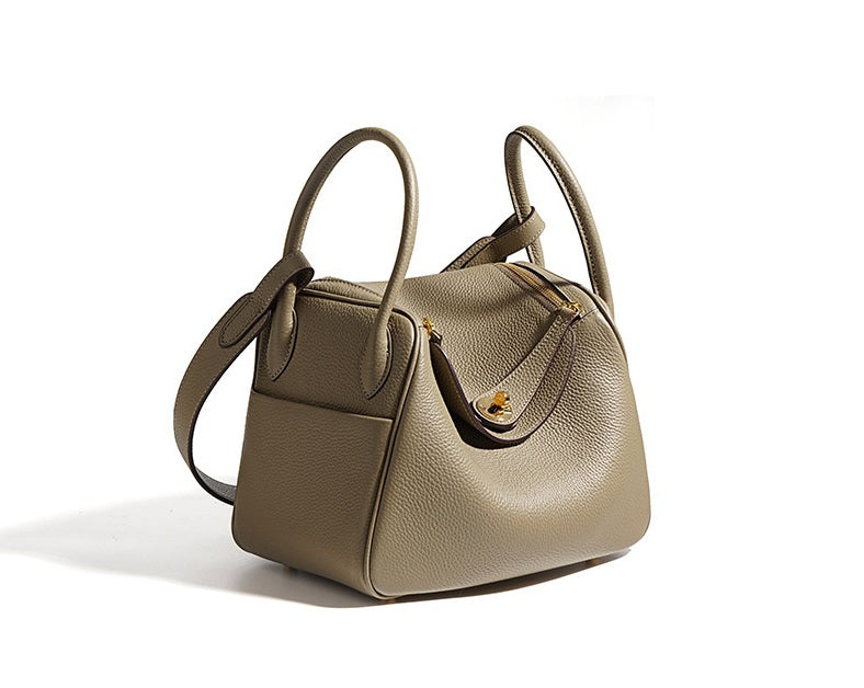 1740 classic style portable mini handbag
