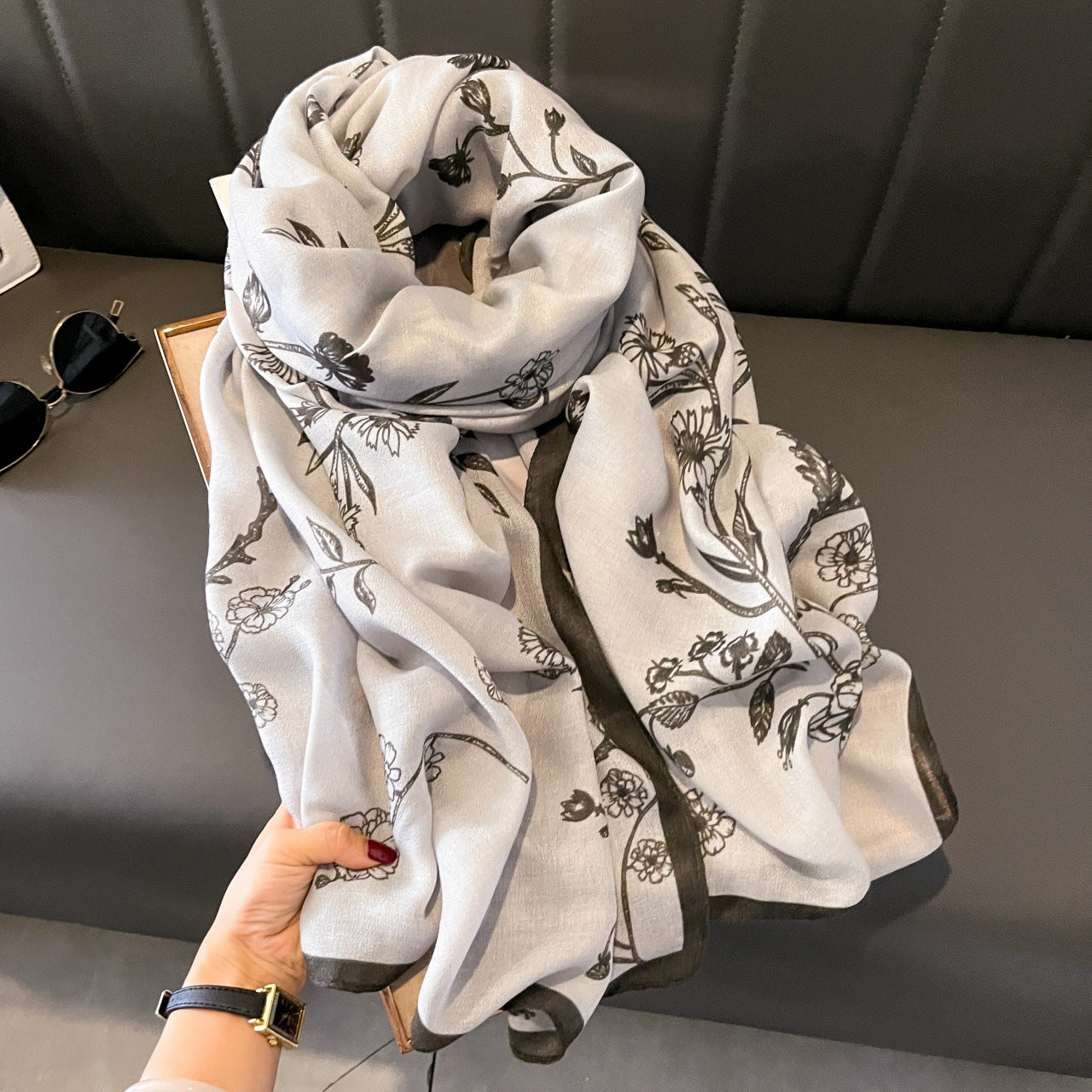 2152 flower print silk scarf
