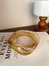 2249 acrylic resin wide bracelet