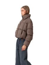 2764 Warm and thick downcoat